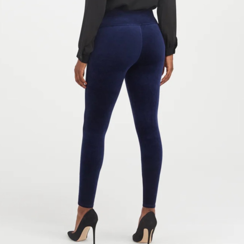 Spanx Velvet Leggings in Lapis (Dark Blue) Barely Worn Size L - Picture 4 of 6